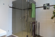 Apartment 2: Big shower in the bathroom