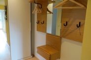 Ferienwohnung 2: Garderobe im Flur
