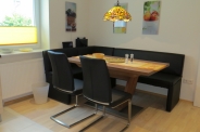 Apartment 2: Dining table with lounge in the kitchen